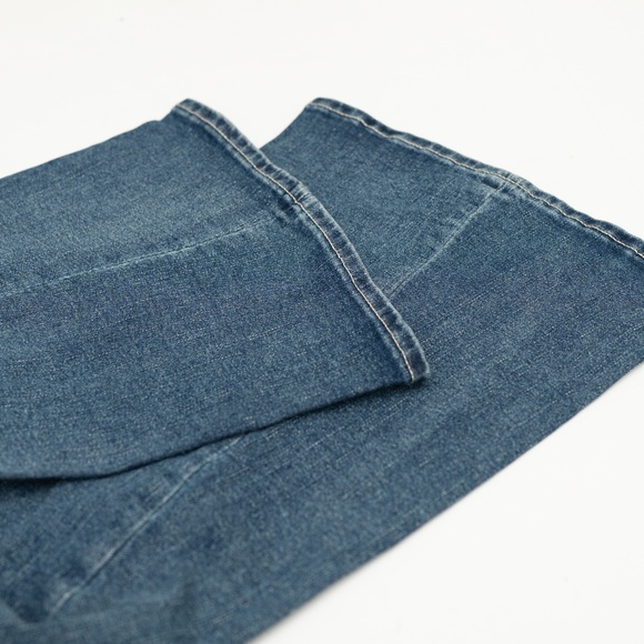 True Religion - Joey Flare Flap Jeans - Picture 9 of 11